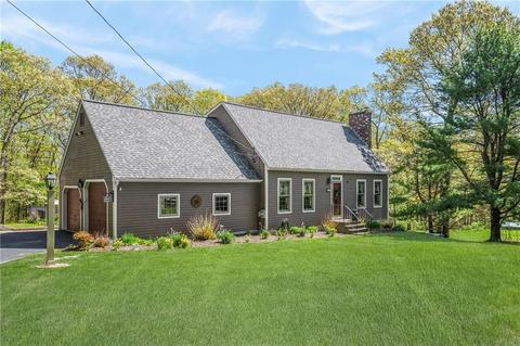 930 Lapham Farm Rd, Mapleville, RI 02839 photo 2