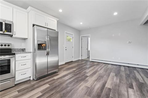 108 West St, Woonsocket, RI 02895 photo 7