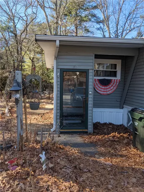 42 Oak Ter, Mapleville, RI 02839 photo 5