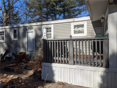42 Oak Ter, Mapleville, RI 02839 photo 4
