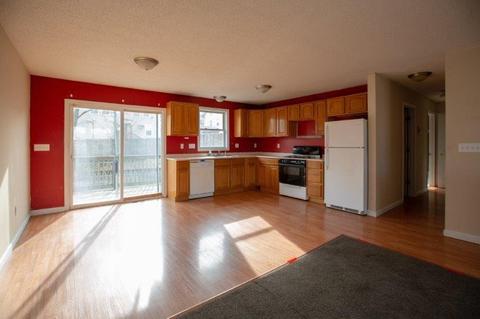 216 Sayles St, Woonsocket, RI 02895 photo 5