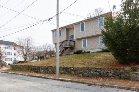 216 Sayles St, Woonsocket, RI 02895 photo 3