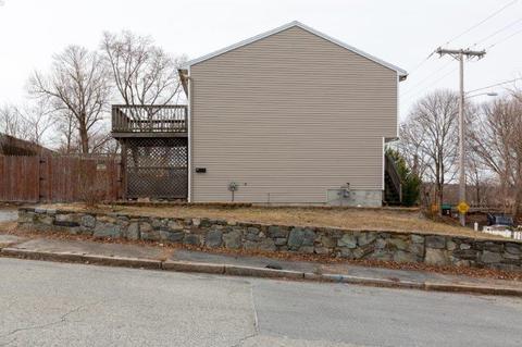 216 Sayles St, Woonsocket, RI 02895 photo 15