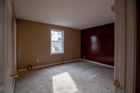 216 Sayles St, Woonsocket, RI 02895 photo 9
