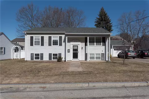 152 Getchell Ave, Woonsocket, RI 02895 photo 1