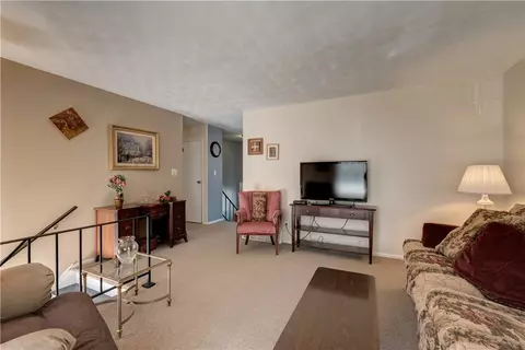152 Getchell Ave, Woonsocket, RI 02895 photo 6