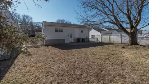 152 Getchell Ave, Woonsocket, RI 02895 photo 27