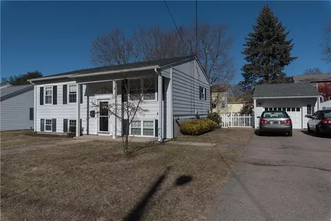 152 Getchell Ave, Woonsocket, RI 02895 photo 25