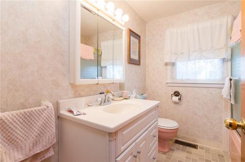 128 Gadoury Blvd, Woonsocket, RI 02895 photo 17
