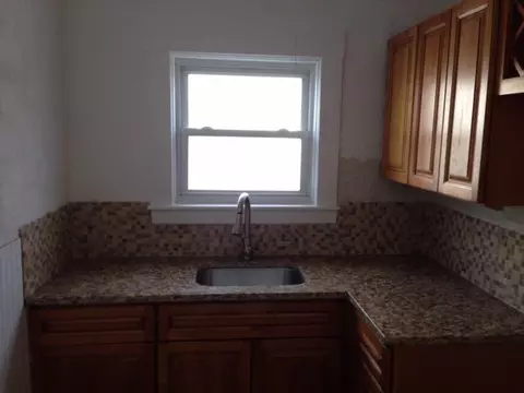 28 W School St, Woonsocket, RI 02895 photo 7