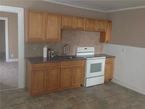 28 W School St, Woonsocket, RI 02895 photo 14