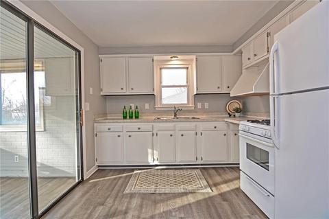 54 Grandview Ave, Woonsocket, RI 02895 photo 10