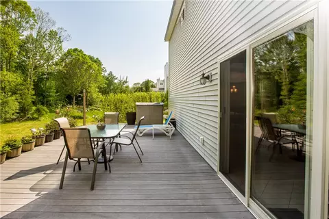 13 Briar Patch Dr, Westerly, RI 02891 photo 2