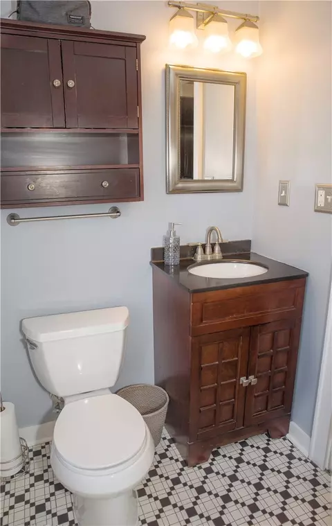22 Druid Rd, Warwick, RI 02888 photo 12