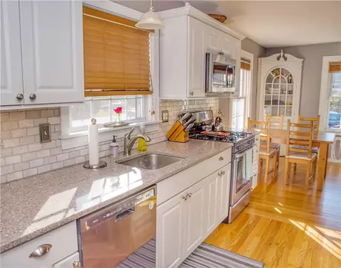 22 Druid Rd, Warwick, RI 02888 photo 9
