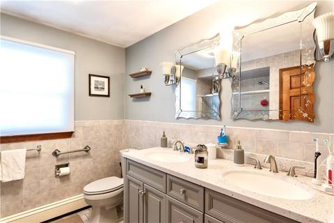 600 Lydia Ave, Woonsocket, RI 02895 photo 9
