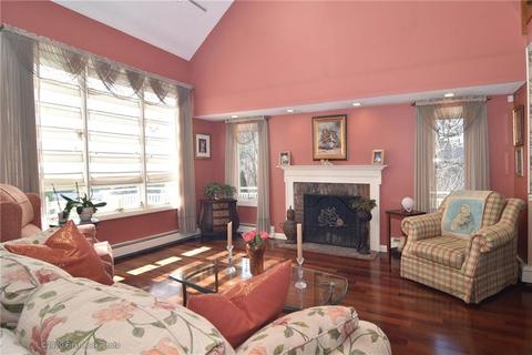 34 Cosmo St, Westerly, RI 02891 photo 15
