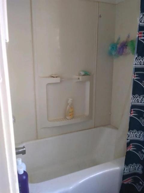 39 Wood Ave, Woonsocket, RI 02895 photo 6
