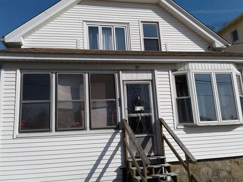 39 Wood Ave, Woonsocket, RI 02895 photo 8