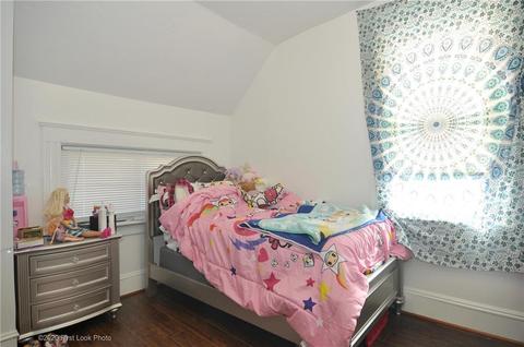 95 Coe St, Woonsocket, RI 02895 photo 17