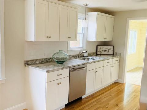 12 Colonial Ave, Warren, RI 02885 photo 5