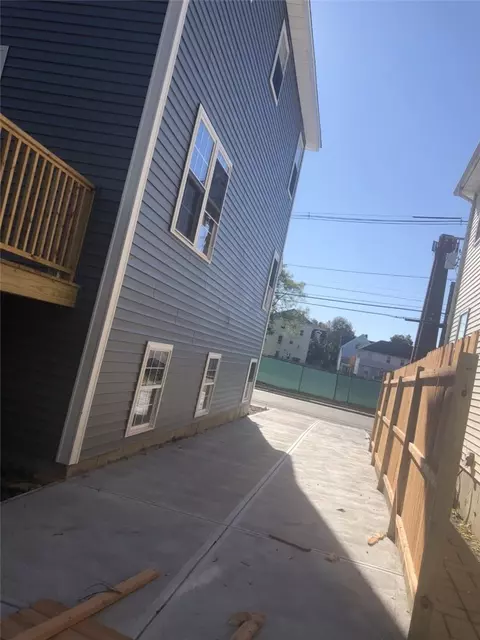 459 Potters Ave, Providence, RI 02907 photo 3
