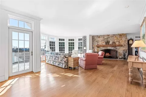 30 Meadow Ave, Westerly, RI 02891 photo 9