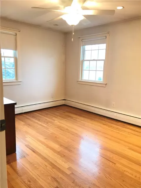 236 Mapleton St, Cranston, RI 02910 photo 32
