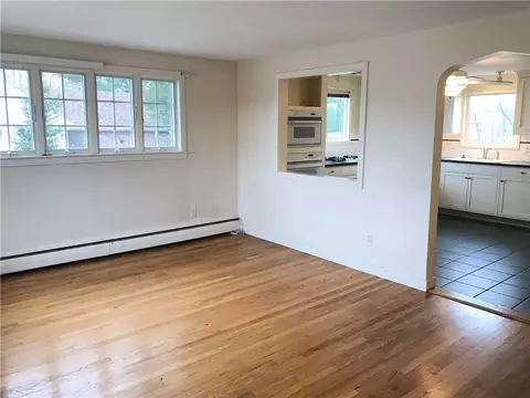 236 Mapleton St, Cranston, RI 02910 photo 25