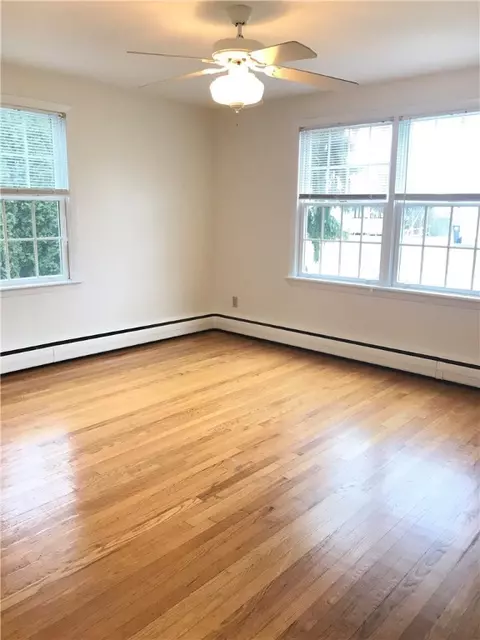 236 Mapleton St, Cranston, RI 02910 photo 16