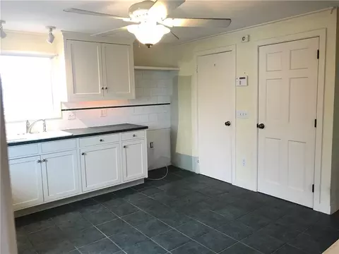 236 Mapleton St, Cranston, RI 02910 photo 23