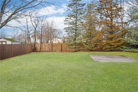 41 Earl St, Warwick, RI 02886 photo 2