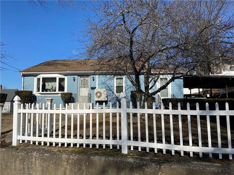 220 Vose St, Woonsocket, RI 02895 photo 5