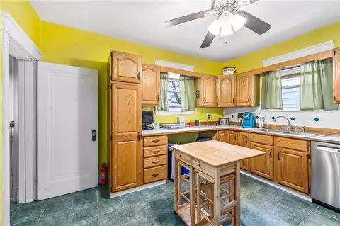 173 Elmore Ave, Woonsocket, RI 02895 photo 9