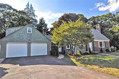 199 Squantum Dr, Warwick, RI 02888 photo 3