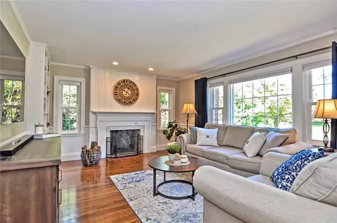 199 Squantum Dr, Warwick, RI 02888 photo 6