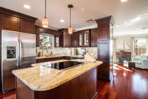 39 Dundas Ave, Warwick, RI 02889 photo 2