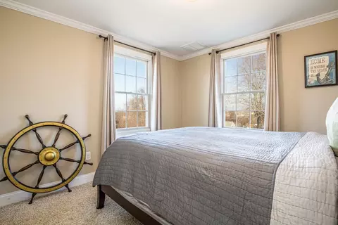 39 Dundas Ave, Warwick, RI 02889 photo 9