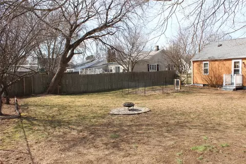 164 Bartlett Dr, Warwick, RI 02886 photo 8