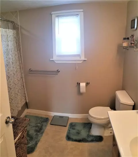 164 Bartlett Dr, Warwick, RI 02886 photo 25