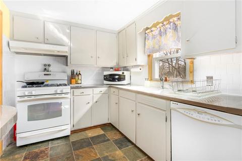 80 Lindy Ave, Warwick, RI 02889 photo 10
