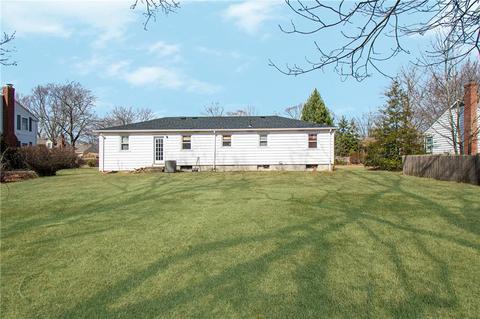 80 Lindy Ave, Warwick, RI 02889 photo 4