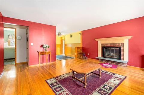 80 Lindy Ave, Warwick, RI 02889 photo 5