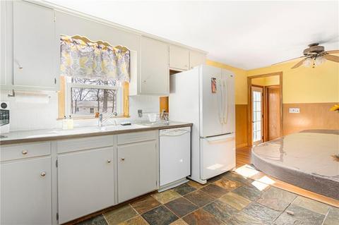80 Lindy Ave, Warwick, RI 02889 photo 13