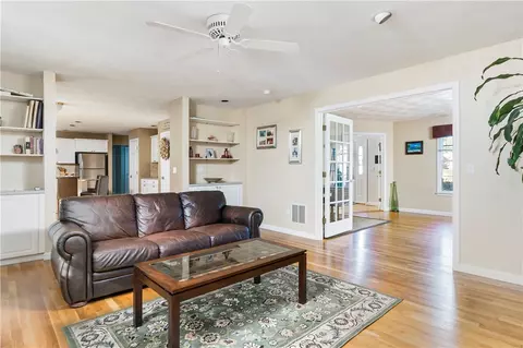 328 Brookline Dr, Warwick, RI 02886 photo 9