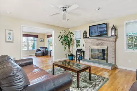 328 Brookline Dr, Warwick, RI 02886 photo 10