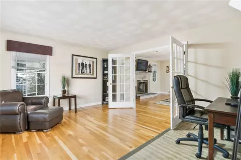 328 Brookline Dr, Warwick, RI 02886 photo 11