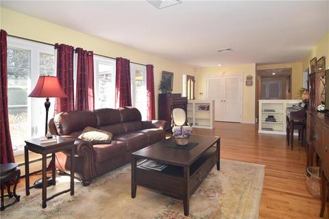 5 Algonquin Dr, Warwick, RI 02888 photo 6