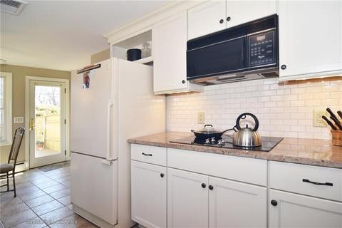 5 Algonquin Dr, Warwick, RI 02888 photo 11