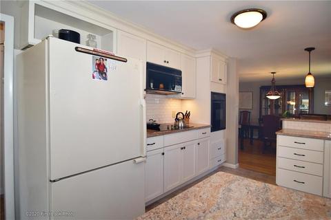5 Algonquin Dr, Warwick, RI 02888 photo 9